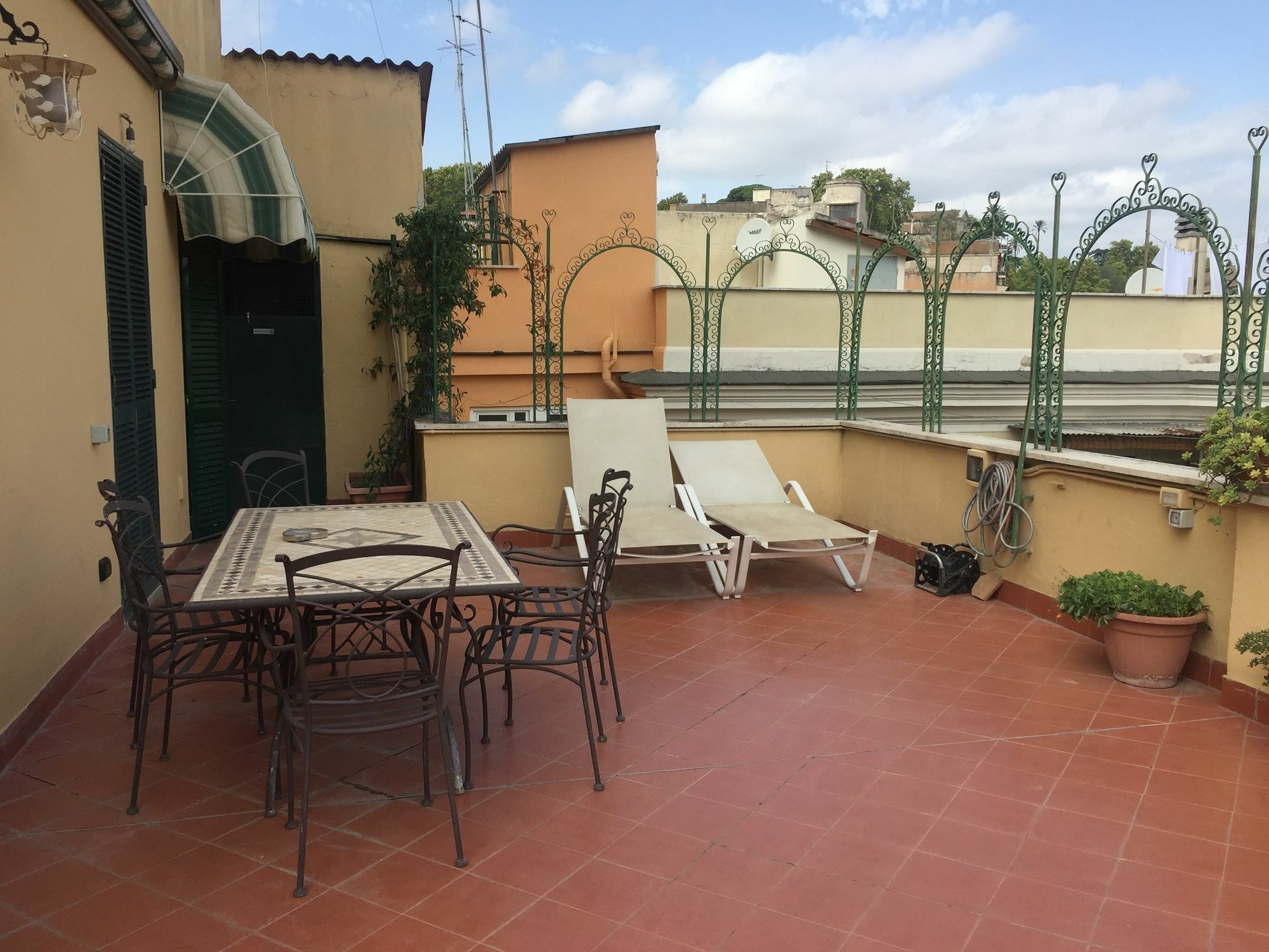Terrazza Munira Trastevere Рим Екстер'єр фото
